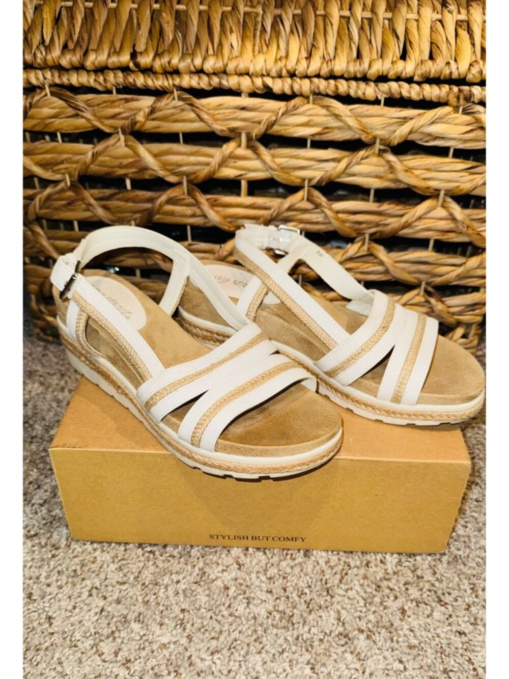 Easy Street White Espadrille Wedge Sandals Size 8.5